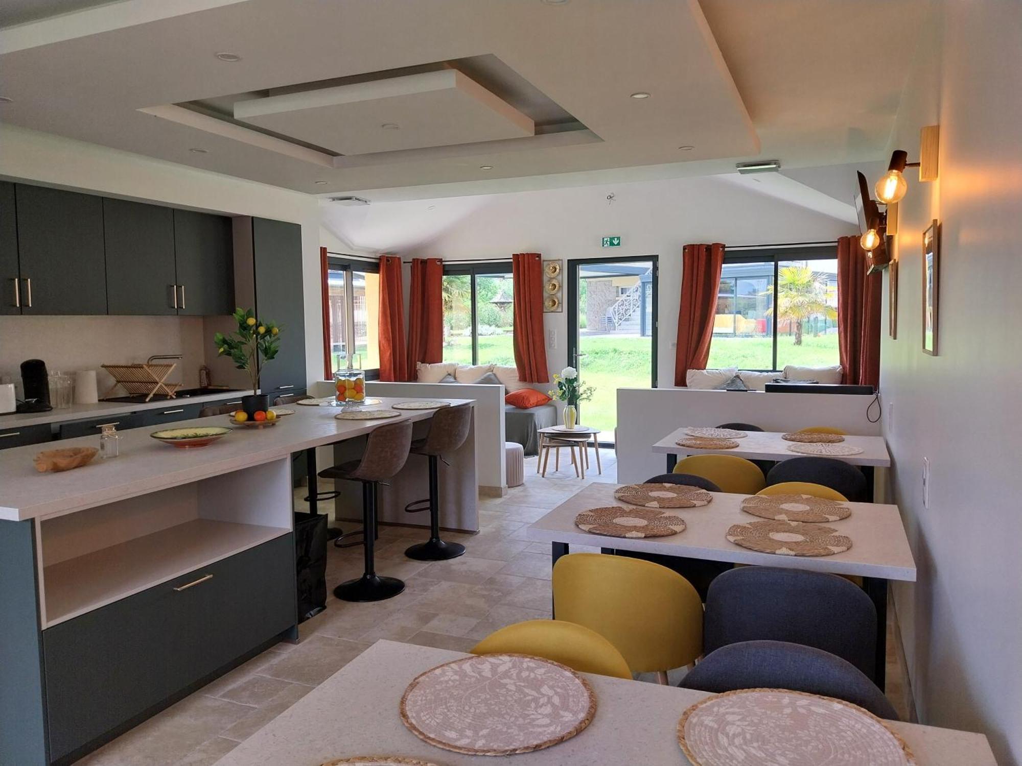 Logis Hotel Restaurant Cruzel Maurs Eksteriør billede