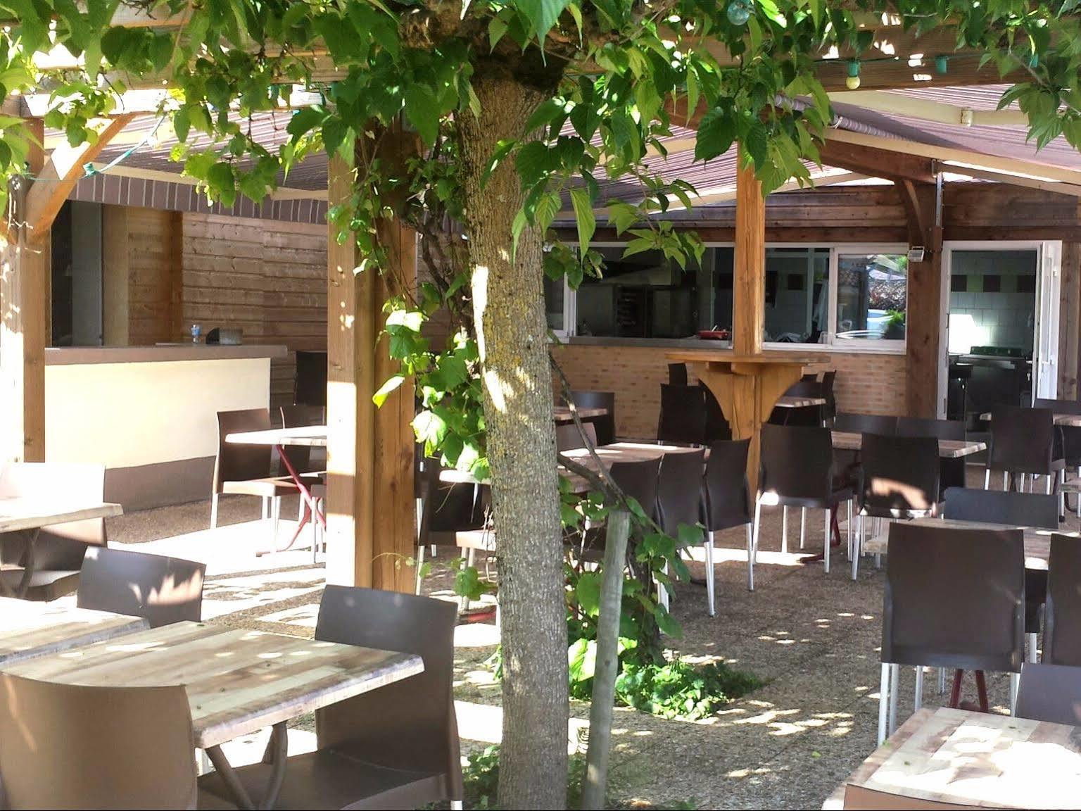 Logis Hotel Restaurant Cruzel Maurs Eksteriør billede